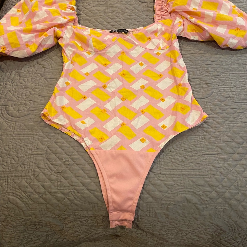 Zara pink and orange body suit with bubble sleeves